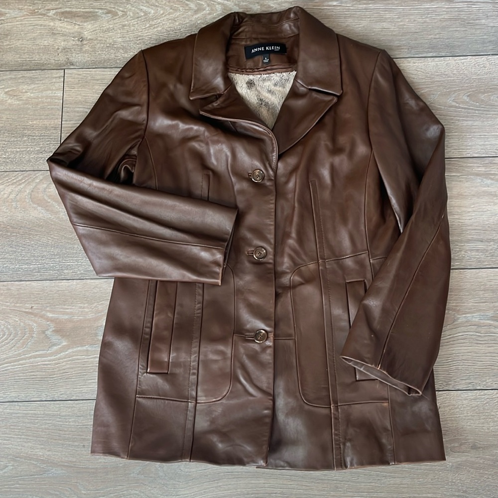 Anne Klein mid length leather coat. Size large. Brown